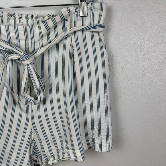 LOFT White Blue Striped Paperbag Shorts High Waist Medium - Picture 4 of 11